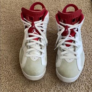 Jordan 6 Maroon Alt
